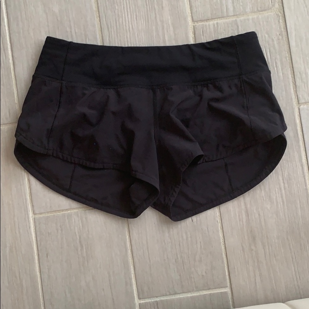 Lululemon speed-up short )size 4)